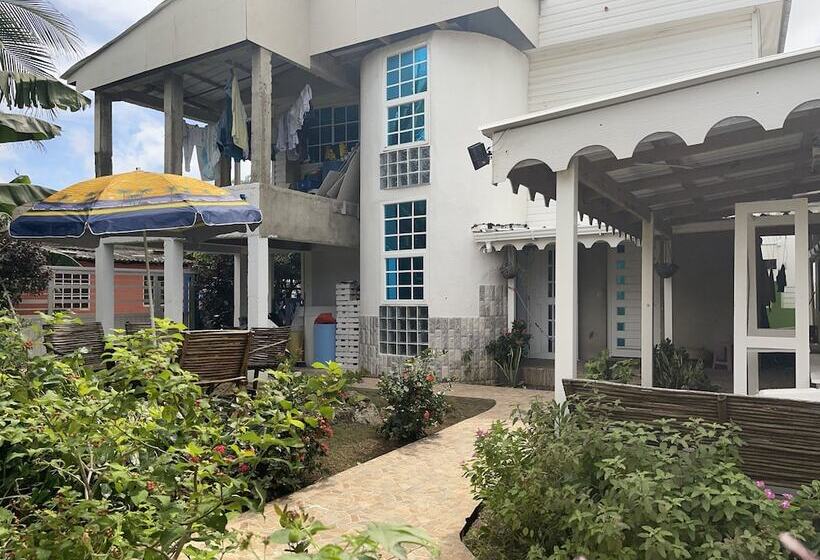 ペンション Yurys Places