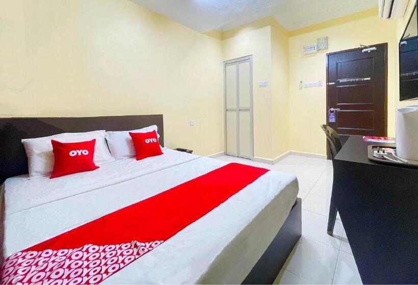 Safari Hotel Lumut By Oyo