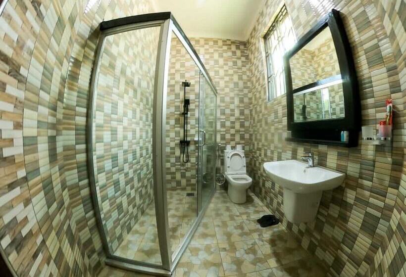 Sandmark Hotel Serengeti