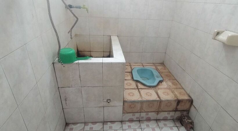 Spot On 92368 Hotel Erkas