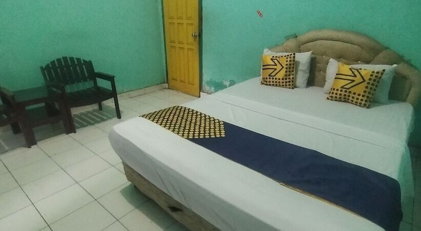 Spot On 92368 Hotel Erkas