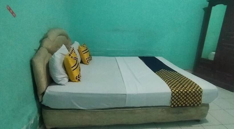 Spot On 92368 Hotel Erkas