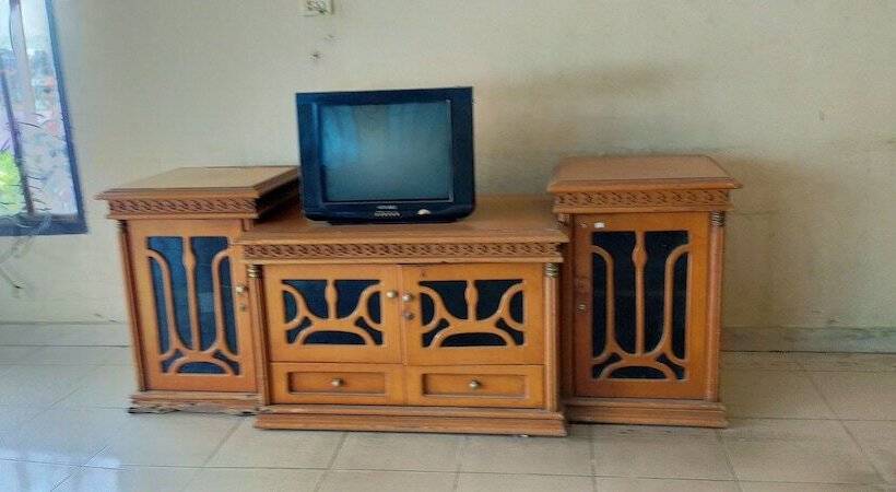 Spot On 92368 Hotel Erkas