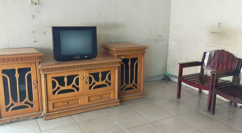 Spot On 92368 Hotel Erkas