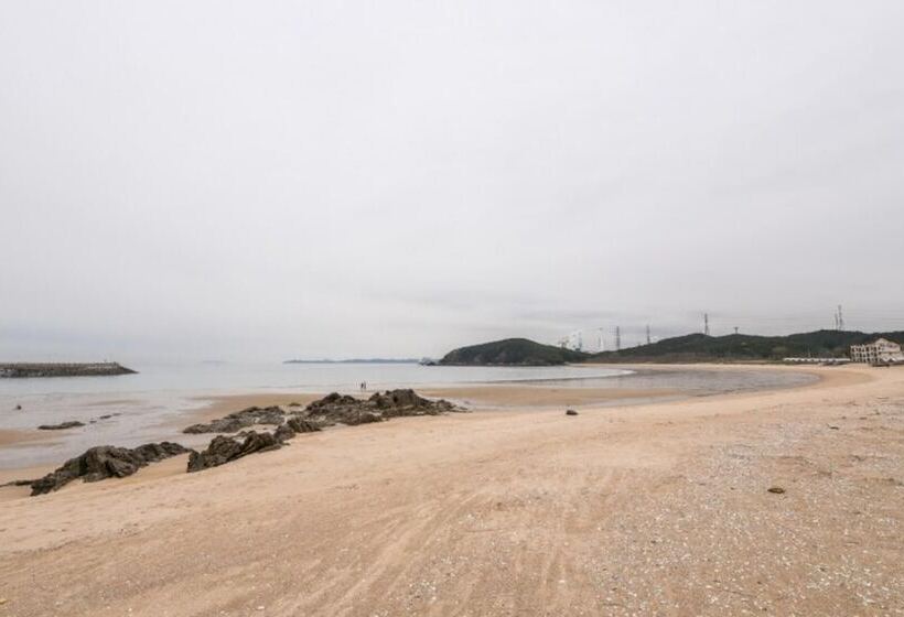 Taean Hakampo Hakampo Pension