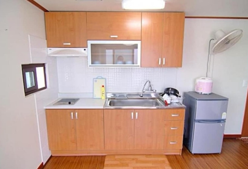 Taean Hakampo Hakampo Pension