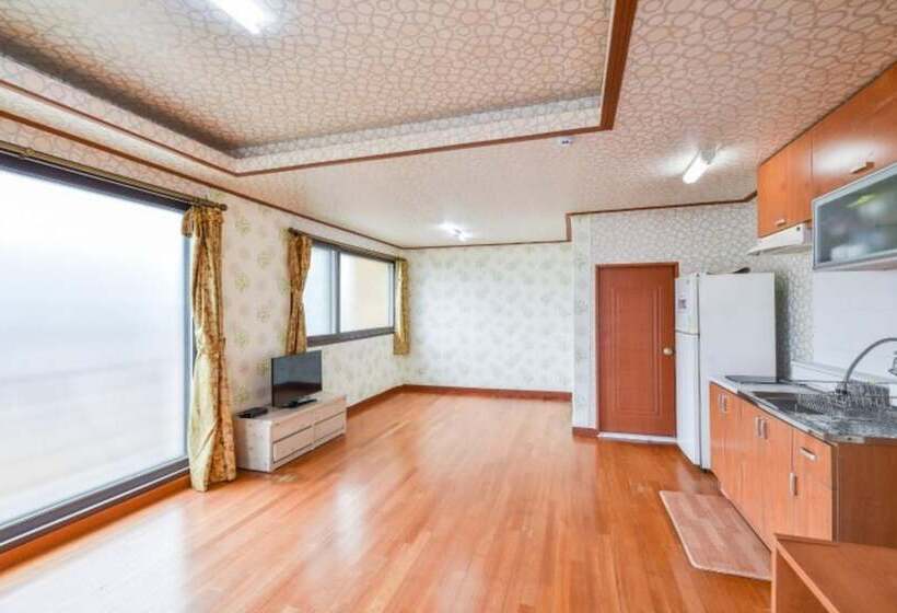 Taean Hakampo Hakampo Pension