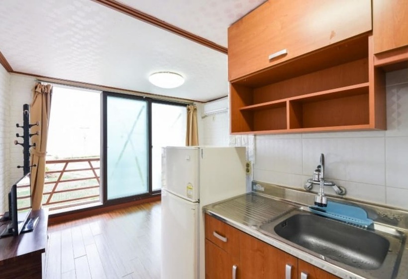 Taean Hakampo Hakampo Pension