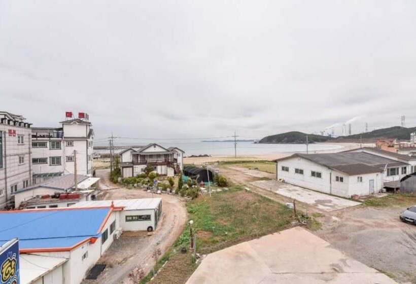 Taean Hakampo Hakampo Pension