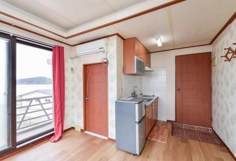 Taean Hakampo Hakampo Pension