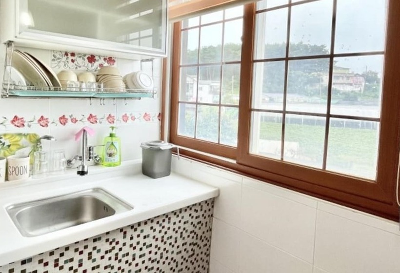 Taean Kkotjibada Sketch Pension