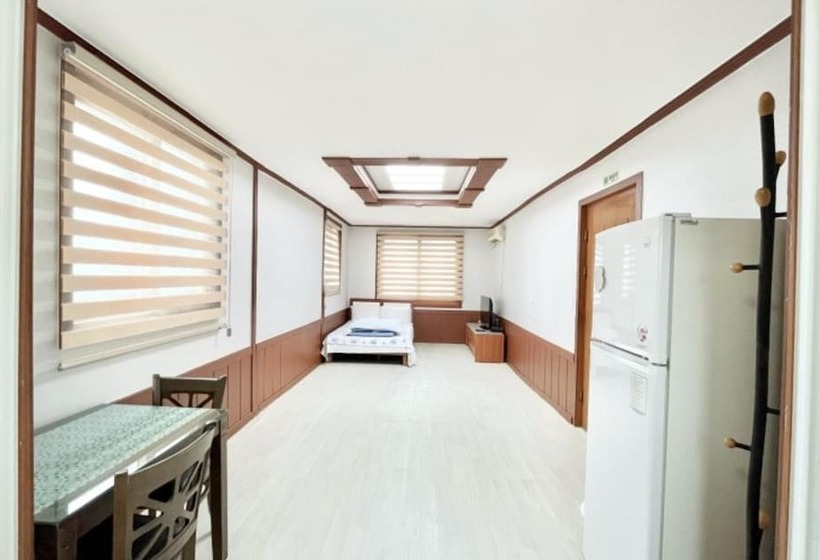 Taean Kkotjibada Sketch Pension