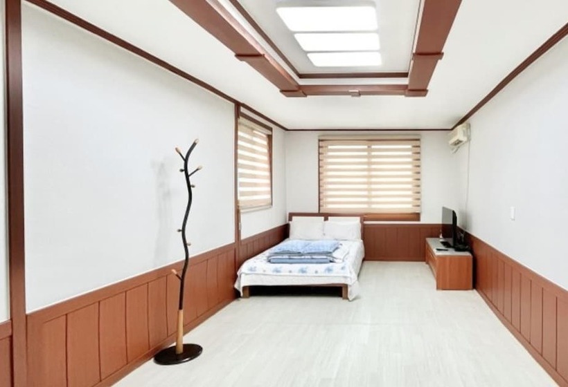 Taean Kkotjibada Sketch Pension