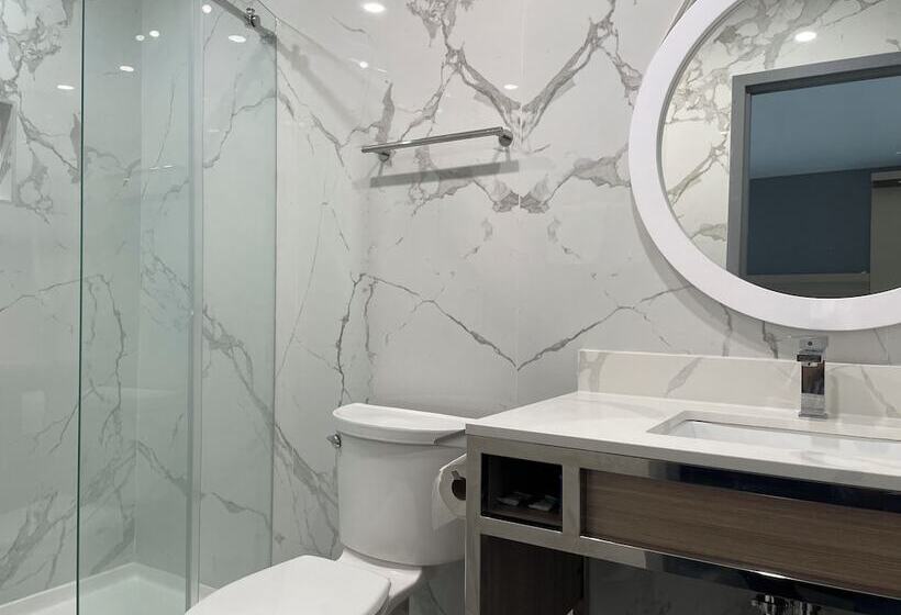 Bronco Motel South Central