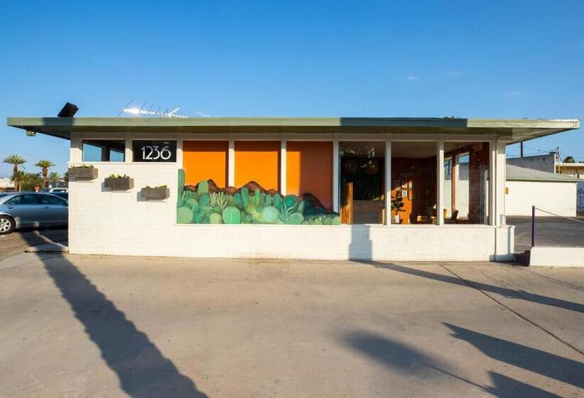 Bungalows Hostel