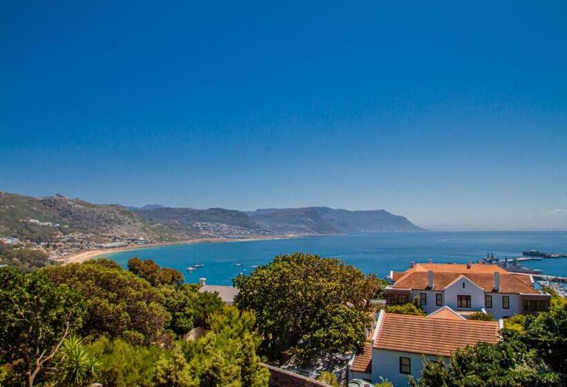 فندق A Boat House