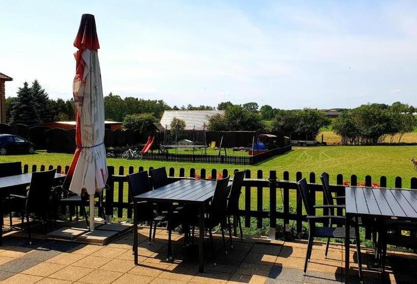 Отель Agro Nad Stawem