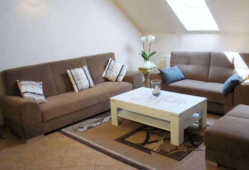 Отель Agro Nad Stawem