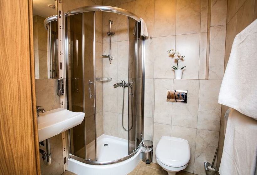 Отель Agro Nad Stawem