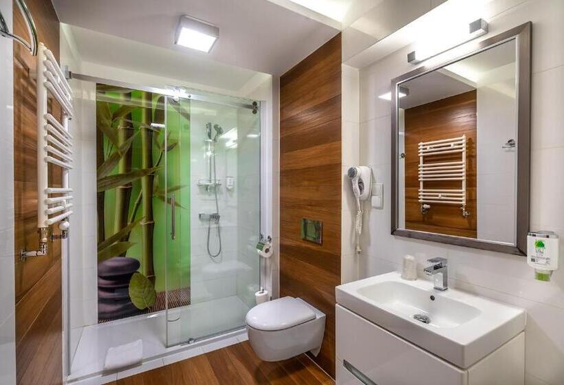 هتل Amazonka Conference And Spa