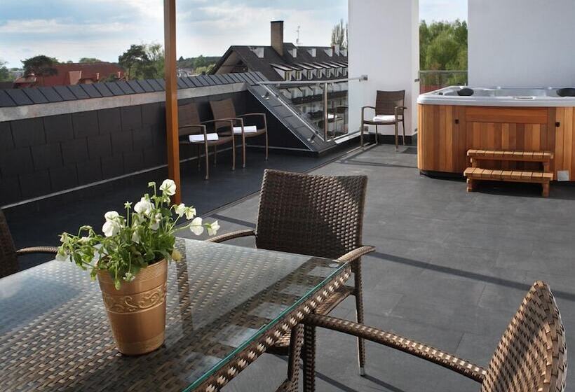 בית מלון כפרי Amber Suite   Adults Only