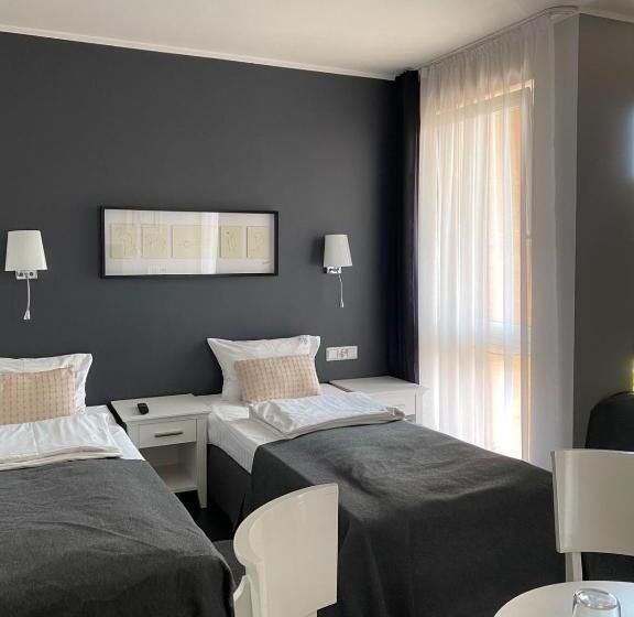 בית מלון כפרי Amber Suite   Adults Only