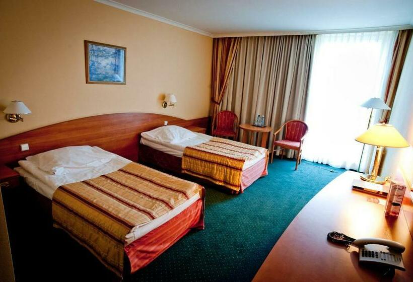 בית מלון כפרי Atut W Licheniu