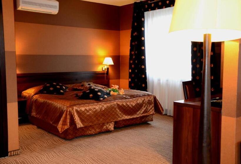 בית מלון כפרי Azalia & Spa