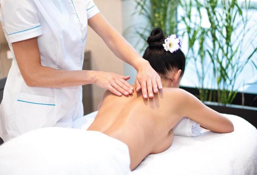 Отель Baltic Palace