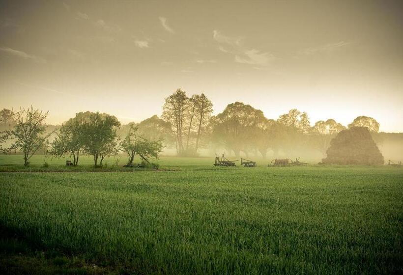 בית מלון כפרי Barczyzna Medical Spa