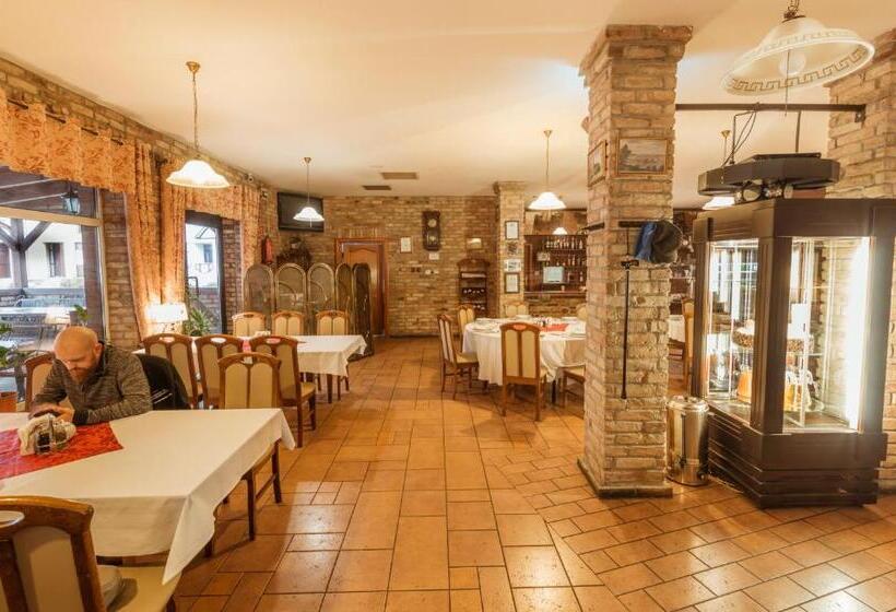 בית מלון כפרי Bastion