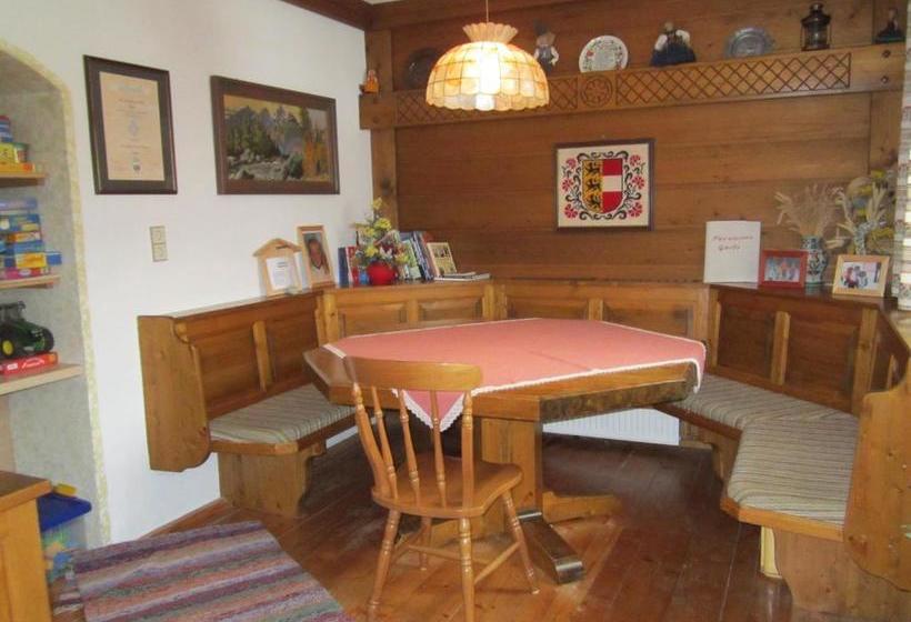 בית מלון כפרי Lissis Bauernhof Appartments