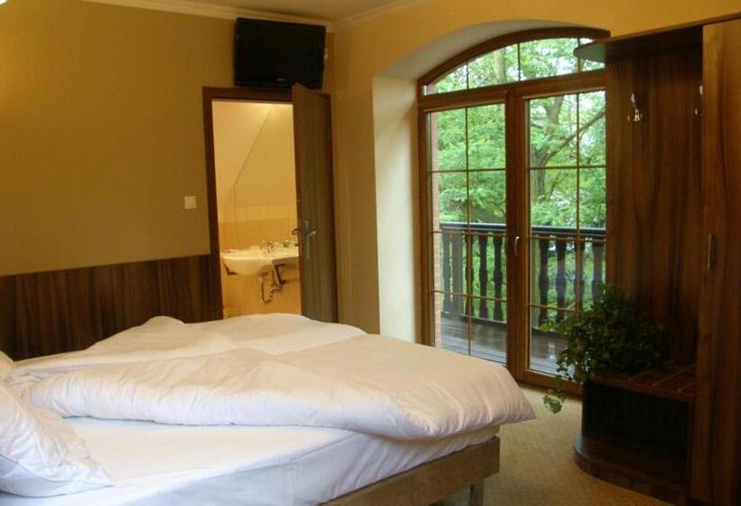 בית מלון כפרי Belfer