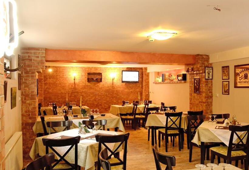 Отель Belleville