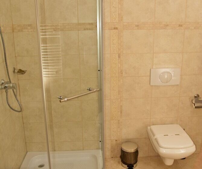 Отель Belleville