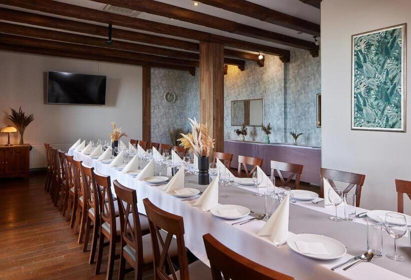 Отель Beskidzki Raj Medical Spa