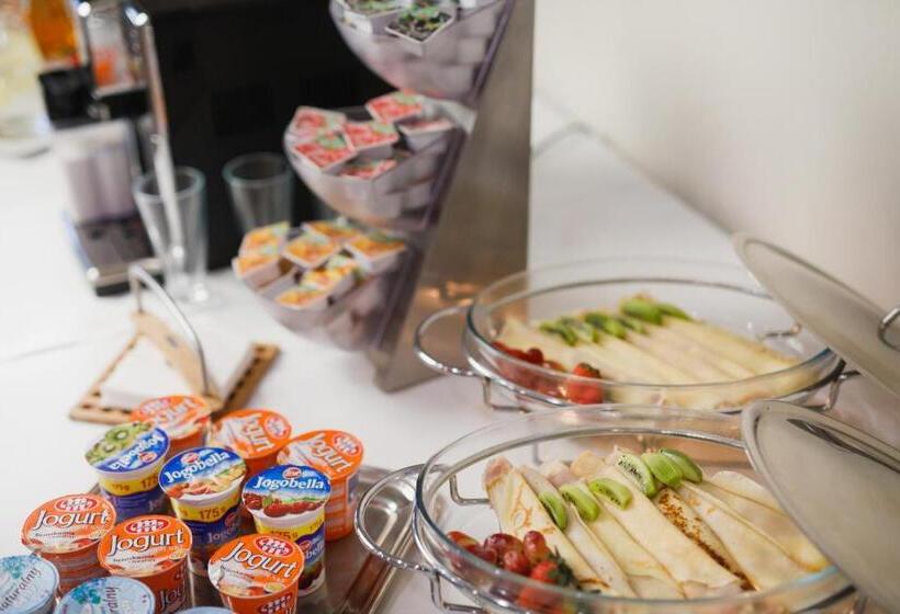 ホテル Biała Akacja Resort & Business