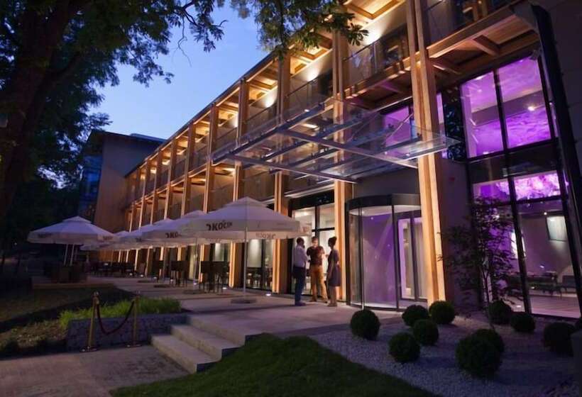 ホテル Bristol Art & Medical Spa