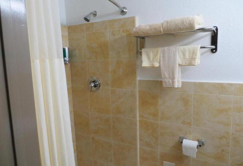 فندق Budget Inn Lake Wales