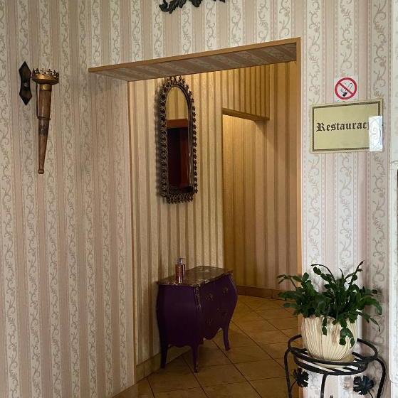 בית מלון כפרי I Restauracja Castle