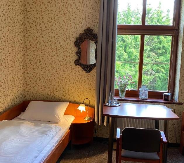 בית מלון כפרי I Restauracja Castle