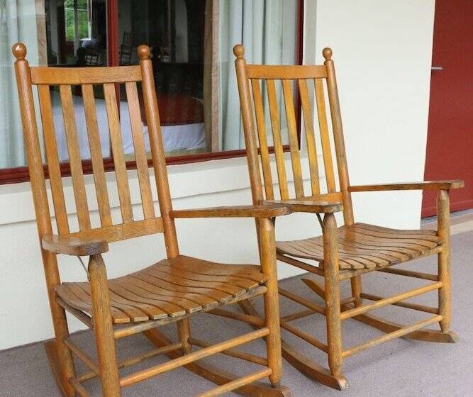 호텔 Castlewood Inn