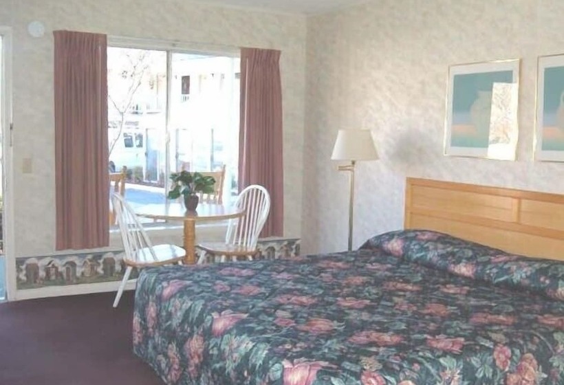 호텔 Castlewood Inn