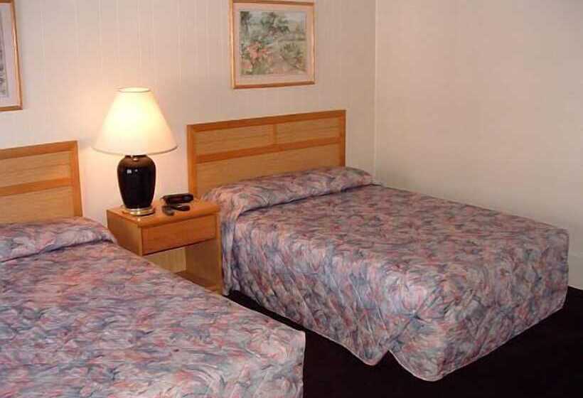 호텔 Castlewood Inn