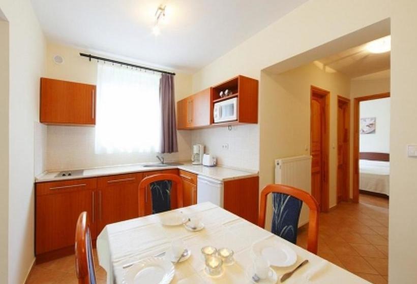 בית מלון כפרי Centrum Apartman