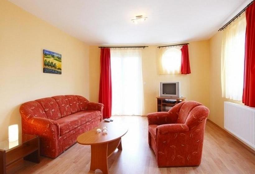 בית מלון כפרי Centrum Apartman