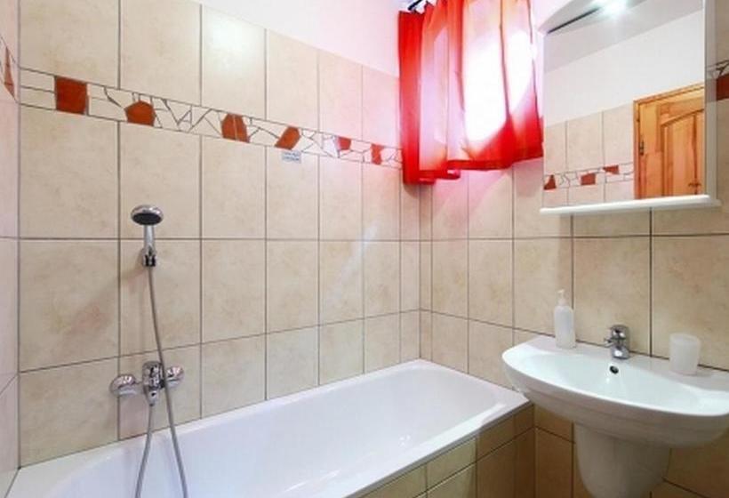 בית מלון כפרי Centrum Apartman