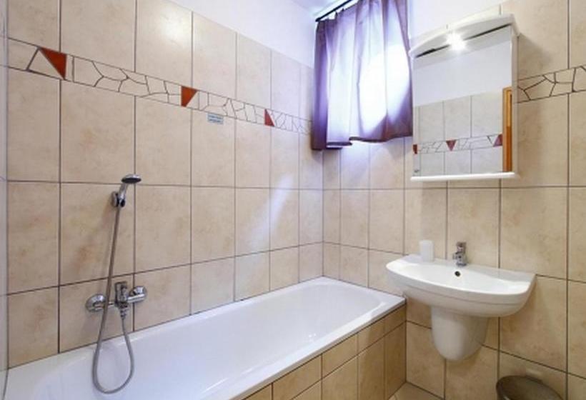 בית מלון כפרי Centrum Apartman