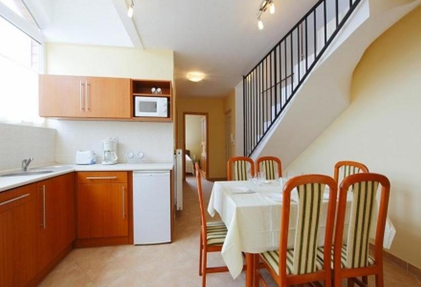 בית מלון כפרי Centrum Apartman