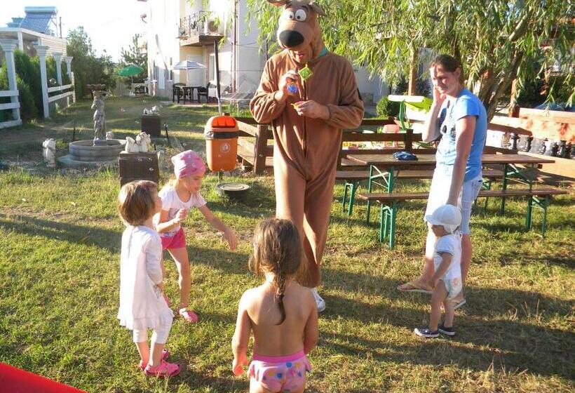 酒店 Club De Vacanta Corabia Piratilor Mamaia Nord